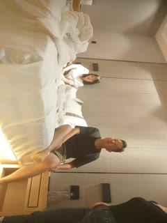 [换妻极品探花]，第三炮收费房，门票199，享受1V3帝王服务，淫乱群交-20220815004429