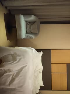 [哥现在只是个传说]，外围场D罩杯美女，异常警觉起争执，脱光洗澡了也退货，对白精彩