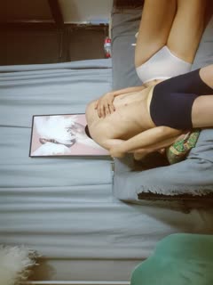 [哥只是一个传说520]，良家女神家中偷情，温柔贤淑颜值高分，对白精彩激情交合