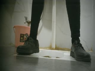 麦当劳男女共用厕所偷拍年轻妹子未流出系列[共10位]