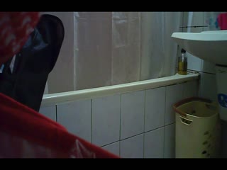 [精品泄密]偷拍多位漂亮的少妇洗澡 [2]