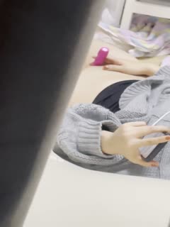 [极品推荐]居家小妹自慰大比拼[第二期]❤️马桶上抠B篇curtain-ona