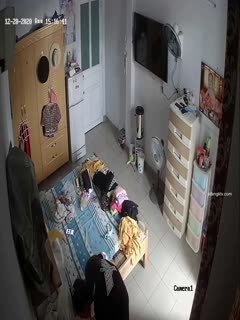 ✿摄像头破解✿ 居家寂寞美少妇空虚自慰 衣柜里掏出私藏18cm阳具 大开美腿享受阳具抽插高潮 女人也瘾[1]