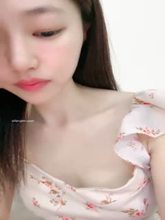 一线城市某公司人事白领[小白呀呀]办公室里逼太痒排气！~~~✨✨✨--极品反差婊，大尺度让兄弟们9-15-9_[new]第01集