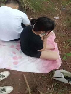 山上小树林野战[天天都要干]挂在树枝上操后面操站着操！~~~✨✨✨--蓝天白云，翠山草地间，淫乱交合第01集