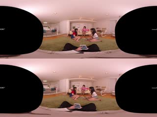 #TB3D 3DSVR-0152 VR長尺 妹が酔っ払った巨乳の友達を連れて僕の家で女子会の2次会を始めた。パンチラ見放題の中、エッチな