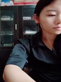 [寂寞财务姐姐]办公室玩跳蛋厕所同事撒尿声音都听到~~✨✨✨这班上得真是刺激，黑丝骚逼，人气爆棚_[new]第01集