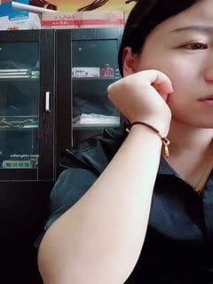 [寂寞财务姐姐]办公室玩跳蛋厕所同事撒尿声音都听到~~✨✨✨这班上得真是刺激，黑丝骚逼，人气爆棚_[new]第03集