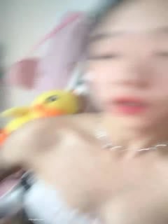 [对羊羊心动]应求发帖清纯小学妹道具自慰无套啪啪~！！✨✨✨--20小时，人称浙江刘亦菲，露脸清纯_20220811_144302第03集