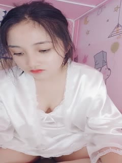 处女！清纯女神~宿舍大秀~[白蔚]超级清纯~蛋都撸炸了~✨✨✨--不遮不挡，不知道便宜了哪个男同学_20220515-233850-190第01集