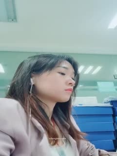 清纯小野喵]在外资公司上班美丽小姐姐~上班偷偷直播!~！！✨✨✨--无声音时是主播关的，怕泄露公司机密_20220525_144102第05集