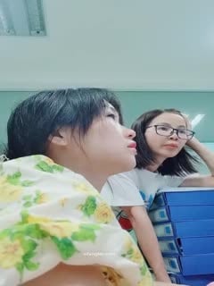 清纯小野喵]在外资公司上班美丽小姐姐~上班偷偷直播!~！！✨✨✨--无声音时是主播关的，怕泄露公司机密_20220530_145058第01集