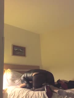 国产系列梓琳一身性感开裆黑衣风骚的给直男口口骑乘位被操