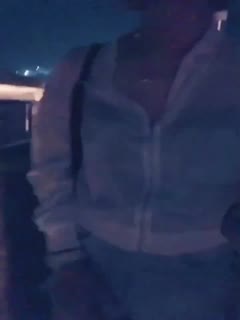 可爱温柔viki寂静的晚上，骚动的心想出去玩玩，户外街道天桥露出可爱的鸟儿撸射，真可耐~