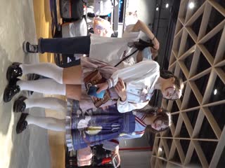 [CD精选]大型商城专挑年轻漂亮妹妹裙底 这迷人的小内内包裹住的屁屁 看的真是过瘾