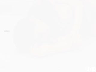 媛媛[末班電車-秘密的性愛底站]深夜加班搭乘末班電車，卻意外坐過底站進入到未知的情慾世界!正片第02集