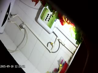 [精品偷拍]女生宿舍卫生间全景偷拍，几个颜值都不错第三番N25_01121059