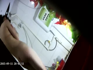 [精品偷拍]女生宿舍卫生间全景偷拍，几个颜值都不错第三番N25_01204329