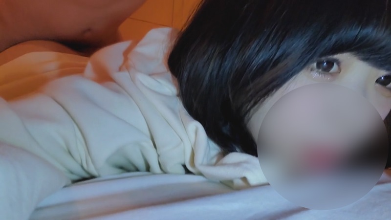 FC2PPV-1280666 [顔出し・無修正]わけありの幼い子に連続中出し[72分]