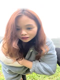 丰满骚女[单单妹]车后座翘大屁股扣逼，户外河边脱光全裸自慰回家牙膏抽插，很是诱惑喜欢不要错过