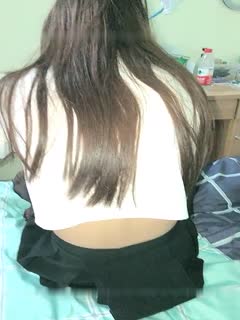 颜值不错苗条身材[小表妹]双人啪啪，开裆黑丝情趣内裤拨开大力猛操，很是诱惑喜欢不要错过