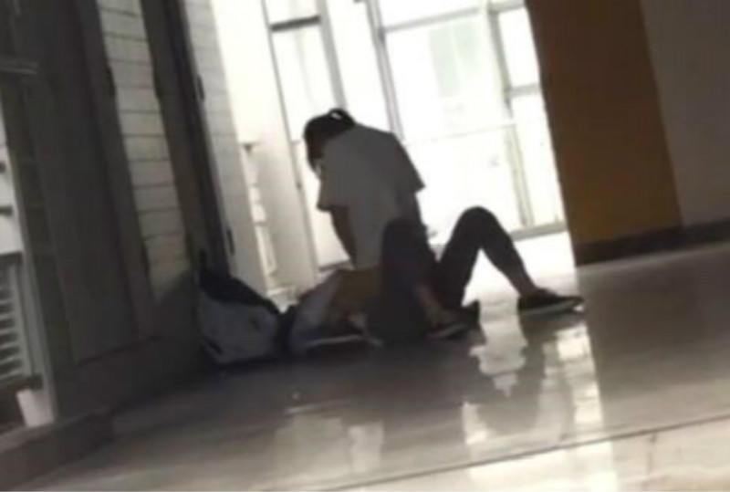 [国产馆]华师大中学生校园大尺度完整视频