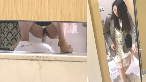 小蓝门商场偷拍女厕