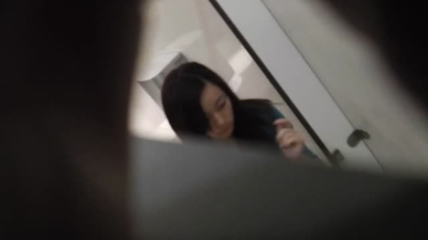 百货女厕偷拍